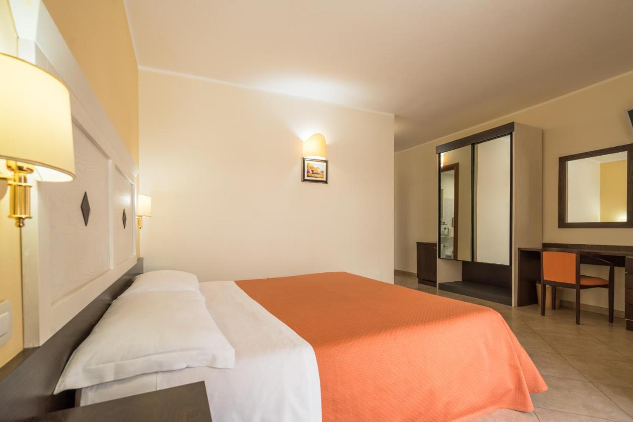 Hotel Orizzonte Letojanni Dış mekan fotoğraf
