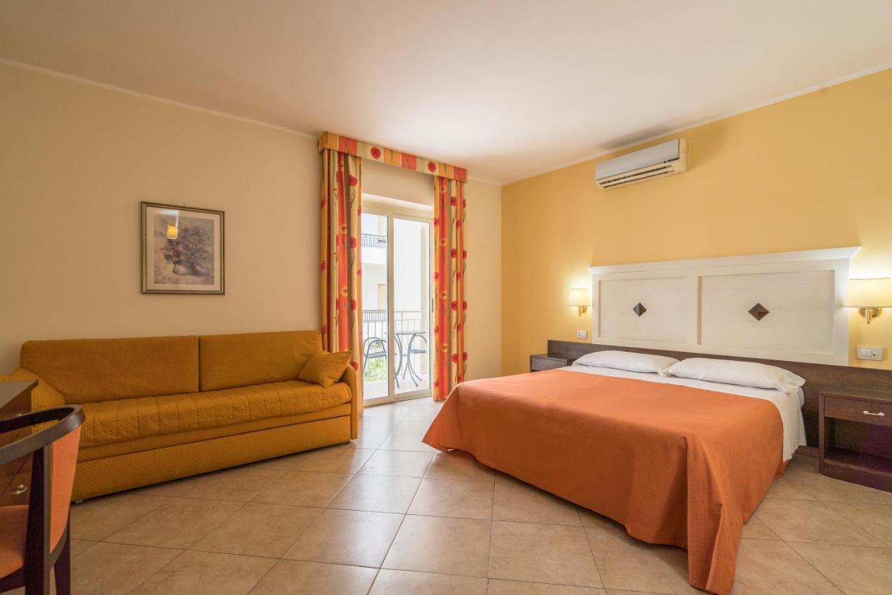 Hotel Orizzonte Letojanni Dış mekan fotoğraf