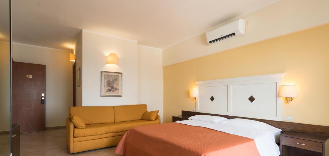 Hotel Orizzonte Letojanni Dış mekan fotoğraf